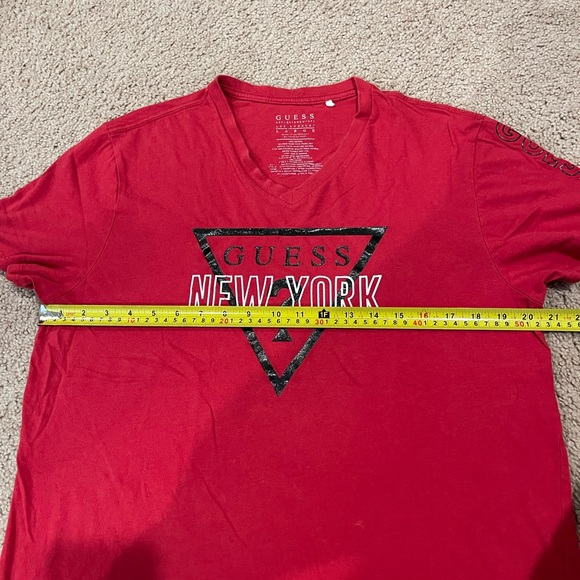 GUESS New York Men's Red Short Sleeve V-neck Shirt - Picture 3 of 7